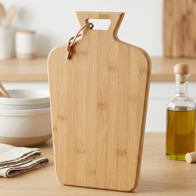 لوح تقطيع خشب "Tessie & Jessie" | Tessie & Jessie Wooden Cutting Board ​