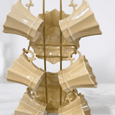 طقم فناجين قهوة "لوتس" بتصميم كلاسيكي (ستاند ذهبي)  ​ Lotus Classic Porcelain Coffee Cup Set with Gold Stand  ​