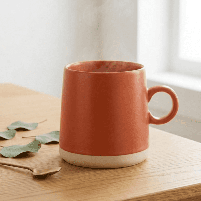 كوب سيراميك بلون تيراكوتا مع قاعدة فاتحة&  Terracotta Ceramic Mug with Light Base