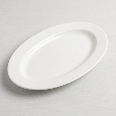 طبق تقديم بيضاوي من البورسلين. Porcelain Oval Serving Platter.   