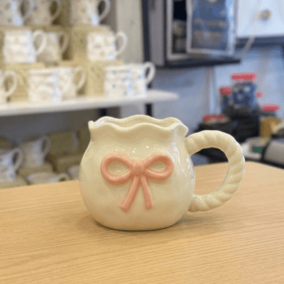 كوب سيراميك بتصميم فيونكة. & Bowknot Design Ceramic Mug.