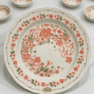 طبق تقديم سيراميك مزين بالزهور - ماركة "Erugant"   Ceramic Serving Plate with Floral Print -&  "Erugant" Brand