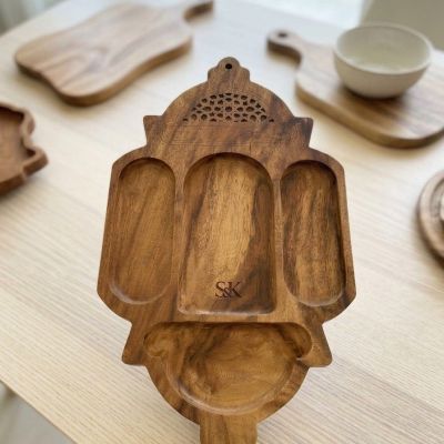 طبق تقديم وتسالي خشبي بتصميم "محراب وفانوس" مقسم - خشب طبيعيا Handmade Divided Wooden Lantern-Shaped Serving Dish