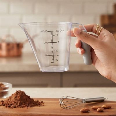 دورق معيار بلاستيك 300مل بيد سيلكون300ml plastic measuring jug with silicone handle