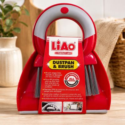 طقم جاروف وفرشاة تنظيف صغيرة من لياو (LIAO).  & : LIAO Dustpan & Brush Set.