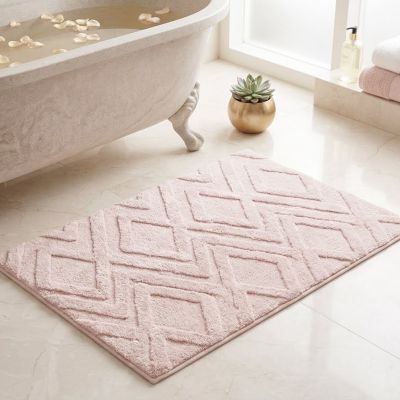 سجادة حمام بتصميم هندسي بارز& : Geometric Textured Bath Mat