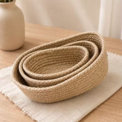 طقم سلال تنظيم بيضاوية من الخيش أو الجوت (3 قطع).&  Oval Jute/Burlap Storage Baskets Set (3 Pieces).
