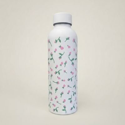 زجاجة مياه معزولة بنقش الورود الصغيرة (البراعم).  & : Insulated Water Bottle with Small Rosebud Print.