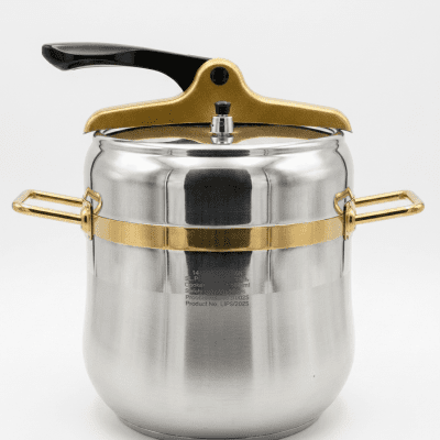 حلة ضغط ستانلس ستيل باللون الفضي والذهبي (سعة 8 لتر)Stainless Steel Pressure Cooker with Gold Accents (8L Capacity)