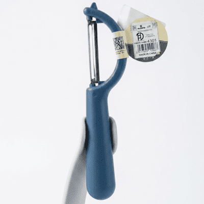 مقشرة خضروات وفواكه عمودية ماركة ايتوس - لون أزرق.In  Aitos Vertical Vegetable & Fruit Peeler - Blue.