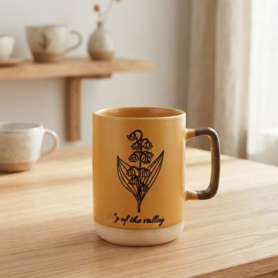 كوب سيراميك خردلي بنقوش زهرة الوادي (Lily of the Valley).  &  Vintage Mustard Ceramic Lily of the Valley Mug.