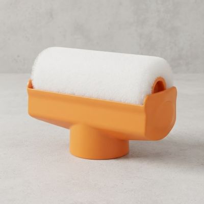 رول طلاء جدران صغير ومتحرك لإصلاح الحوائط (رول دهان ذكي).  & : Small Rolling Wall Patching Brush / Portable Wall Paint Roller.