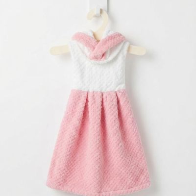 فوطة يد للمطبخ والحمام بتصميم فستان ذو غطاء رأس (كابيشون) - لون وردي وأبيض.  & Hooded Dress-Shaped Hanging Hand Towel - Pink and White.