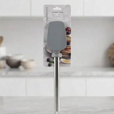 ملعقة مسطحة (سباتيولا) سيليكون بمقبض ستانلس ستيل (ماركة casasunco).  & Silicone Spatula with Stainless Steel Handle (casasunco Brand).