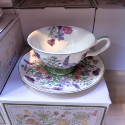 Elegant Vintage Floral Porcelain Teacup & Saucer Set Indulge in a sophisticated tea-drinking experience with this exquisite Vintage Floral Porcelain Teacup and Saucer Set. Featuring an enchanting garden-inspired illustration and fine detailing, this l