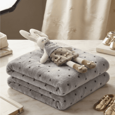 فوطة/بطانية أطفال 145&times;66 ناعمة بتصميم "الأرنبة"ا& Soft Plush Rabbit Design Towel/Blanket