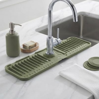 منظم وحامي صنبور الحوض من السيليكون لتصريف المياه بلون أخضر زيتوني  & : Olive Green Silicone Faucet Splash Guard and Draining Mat
