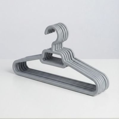 طقم علاّقات ملابس بلاستيكية للأطفال - 6 قطع (إيكيا BAGIS).  & : IKEA BAGIS Children's Clothes Hangers - Pack of 6 (Grey).  