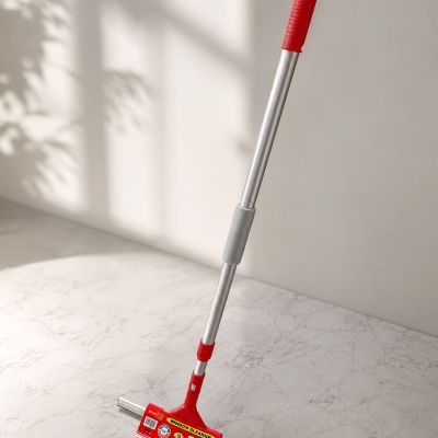 ممسحة ومساحة زجاج مع عصا تلسكوبية من لياو (LIAO Telescopic Window Cleaner Squeegee).  & : LIAO Telescopic Window Cleaner Squeegee.