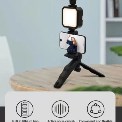 طقم تسجيل فيديو بالكاميرا AY-49 مع ميكروفون وحامل ثلاثي صغير وضوء LED ومشبك حامل هاتف لصنع مقاطع الفيديو، أسود