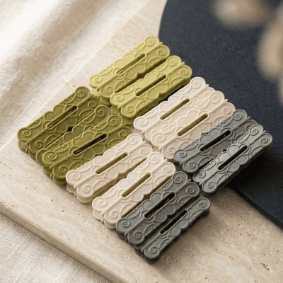 مشابك غسيل بلاستيكية بتصميم كلاسيكي مزخرف 16 قطعه Ornate Classic Plastic Clothes Clips