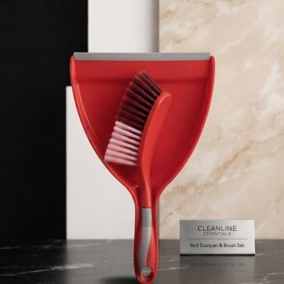 طقم جاروف وفرشاة يد صغيرة باللون الأحمر من  لياو & : LIAO  Red Dustpan & Brush Set.