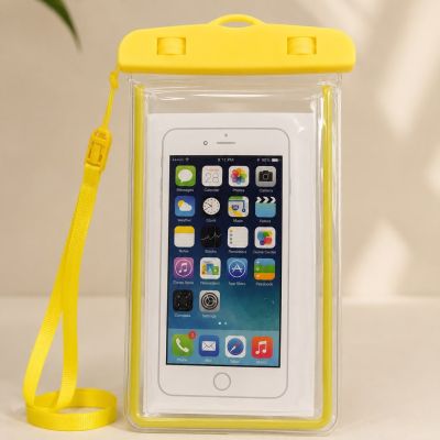 جراب / كفر هاتف شفاف مقاوم للماء باللون الأصفر مع تعليقة رقبة.  & : Waterproof Universal Phone Pouch / Case with Neck Lanyard (Yellow).