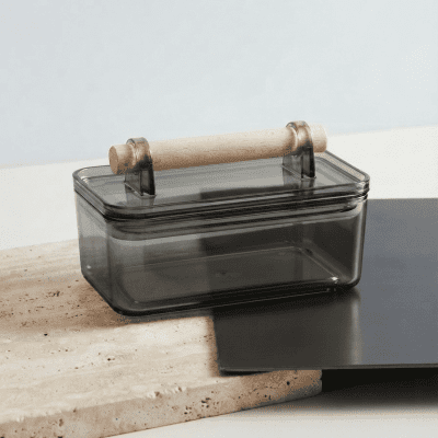علبة زبدة رمادية شفافة بمقبض خشبي : Transparent Grey Butter Dish with Wooden Handle