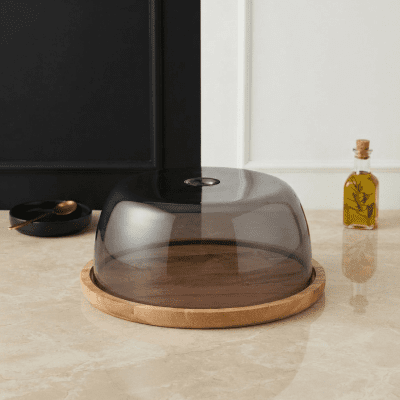 غطاء كيك أكريليك مدخن بقاعدة خشبية ​: Smoked Acrylic Cake Dome with Wooden Base