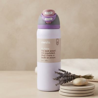 زجاجة مياه حرارية معزولة من الفولاذ المقاوم للصدأ بسعة 32 أونصة (945 مل) من أوالا (Owala FreeSip Insulated Stainless Steel Water Bottle - 32 oz).