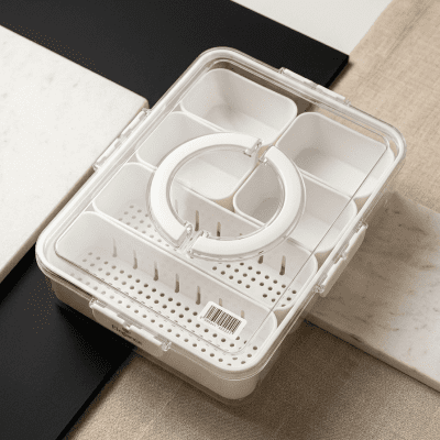 منظم ثلاجة وحافظة طعام أكريليك مقسمة مع مصفاة داخلية Multi-Compartment Acrylic Fridge Organizer & Food Keeper with Drainer