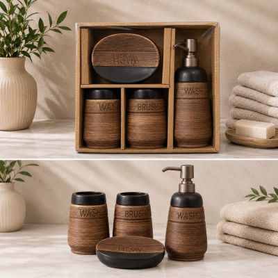 طقم إكسسوارات حمام سيراميك 4 قطع بتصميم خشبي وأسود محفور بكلمتي "WASH" و". & : 4-Piece Ceramic Bathroom Accessories Set with Wooden Texture, Black Accents & Engraved Text