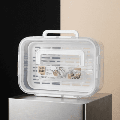 صندوق منظم تخزين شفاف بمقبض علوي وسلة تصفية داخلية : Clear Storage Organizer Box with Top Handle and Internal Draining Basket