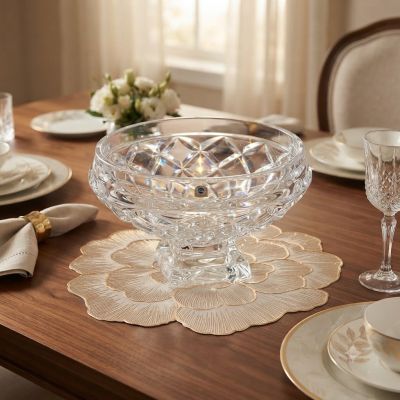 طبق/شيالة تقديم زجاجية شفافة بقاعدة مرتفعة بنقوش ماسية (Crystal-Cut Diamond Pedestal Glass Bowl).  English: Clear Crystal-Cut Diamond Pattern Pedestal Glass Centerpiece Bowl.