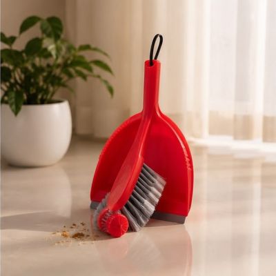 طقم أدوات تنظيف وتنظيف المطبخ مع جاروف مصغر (Multipurpose Cleaning & Dustpan Set).  & : Multi-piece Cleaning Brush & Mini Dustpan Set.