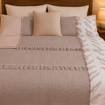 طقم كوفرته صيفي اربع قطعFour-piece summer bedspread set 