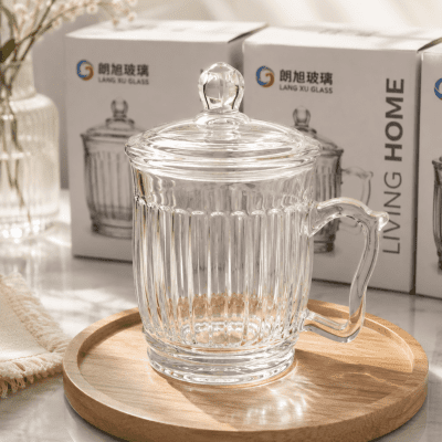كوب زجاج بغطاء مضلع بجوده عاليهHigh-quality glass cup with lid 
