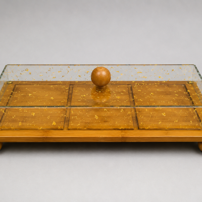 علبة حلوى 3 خانه &ndash; غطاء ذهبي3-compartment candy box &ndash; gold lid 