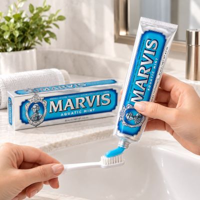 Marvis Aquatic Mint Toothpaste | معجون أسنان مارفيس أكواتيك مينت (بالنعناع المائي)