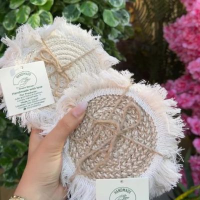 Handmade coasters (cup holders) crafted from high-quality jute and natural cotton, featuring a modern boho design that adds warmth and beauty to any corner of your home. 🌿 100% Natural Materials 🧵 Exquisitely Handcrafted 🏡 Perfect for coffee tables, dinin