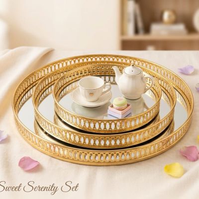 Add a touch of magic to your table with our elegant gold mirrored trays. Simply sweet