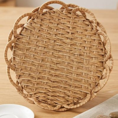 لمسة من الطبيعة لسفرتك.. صينية الخوص المثالية لتقديم العيش والمخبوزات. 🧺  ​English: A touch of nature for your table.. the perfect rattan tray for serving bread and pastries